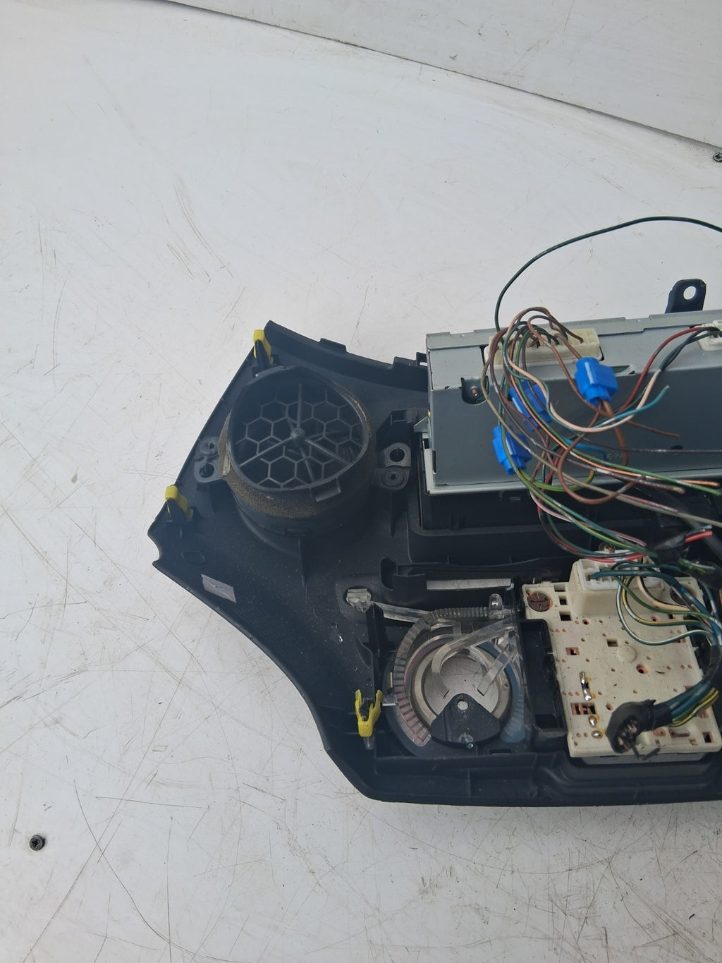 2004 TOYOTA YARIS HEAD UNIT DISPLAY SCREEN + HEATER CONTROL PANEL 861100D040