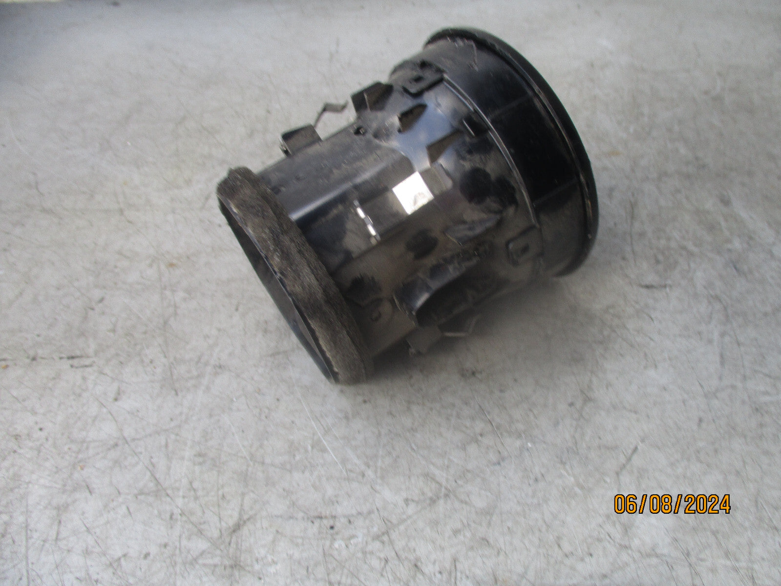 2020 MERCEDES BENZ SPRINTER W907 FRONT DASHBOARD AIR VENT A9108303201