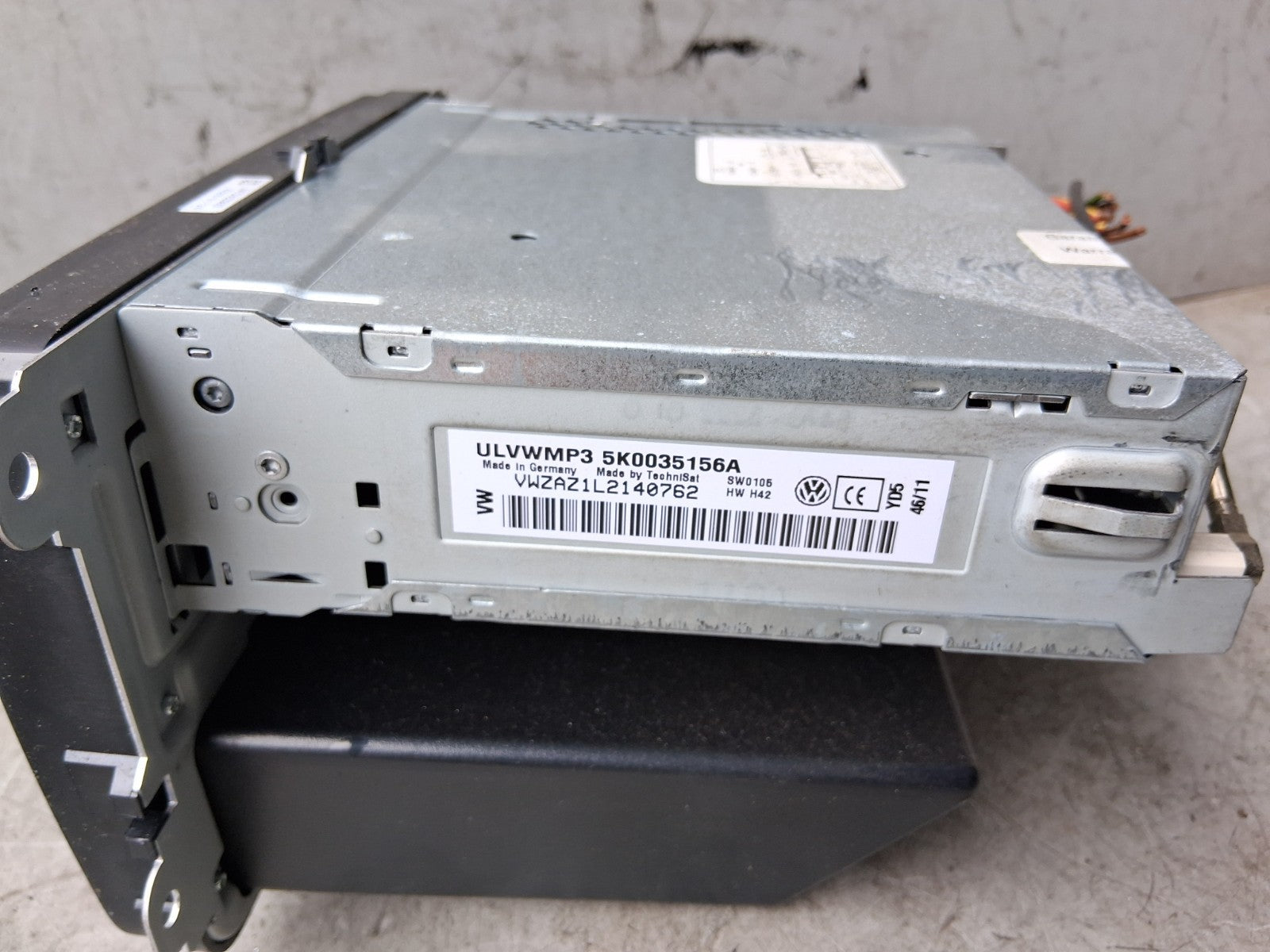 2011 VW VOLKSWAGEN GOLF RADIO CD PLAYER MULTIMEDIA STEREO HEAD UNIT 5K0035156A