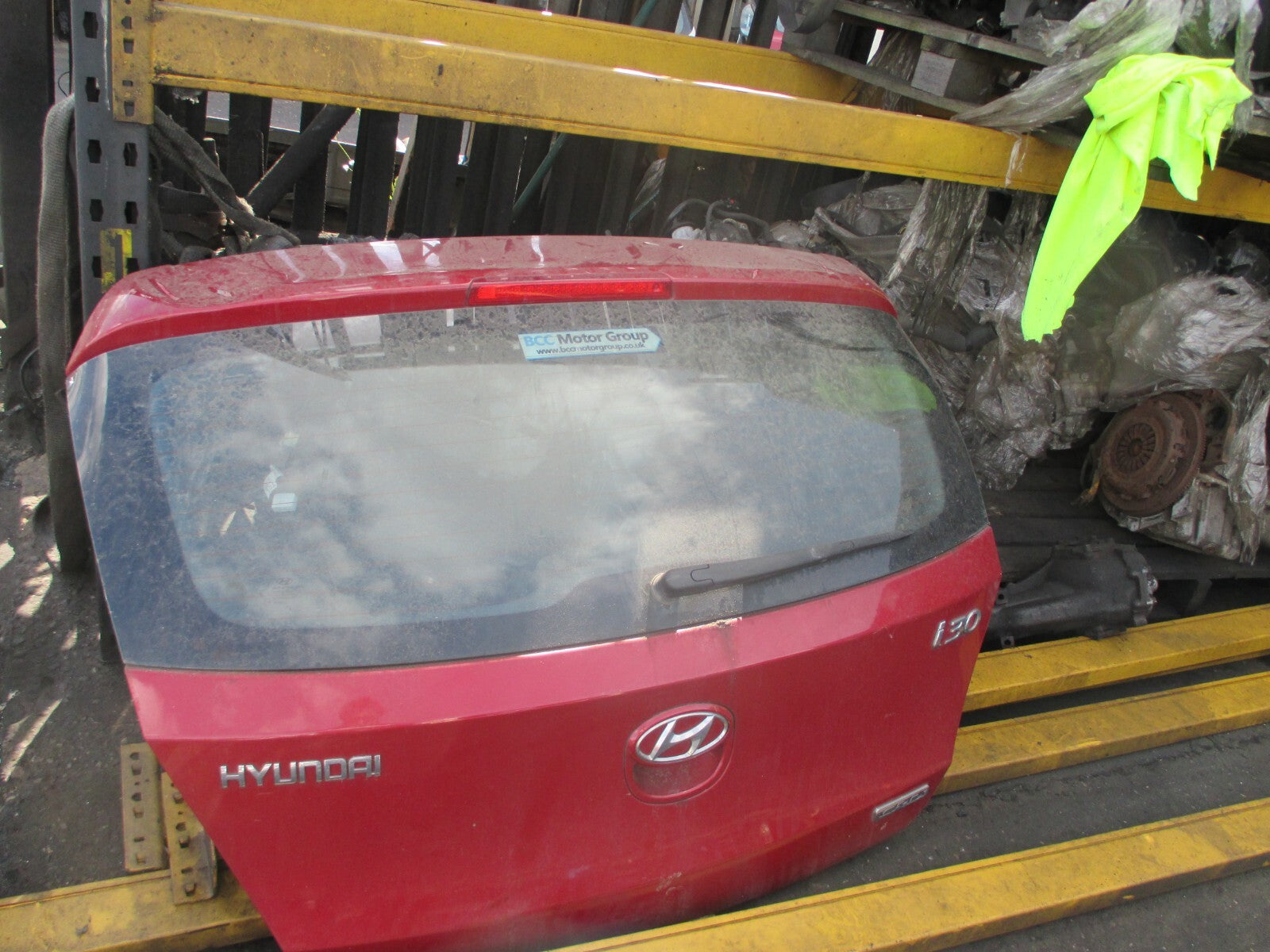 HYUNDAI I 30 2010 COMPLETE TAILGATE BOOTLID BOOT LID RED