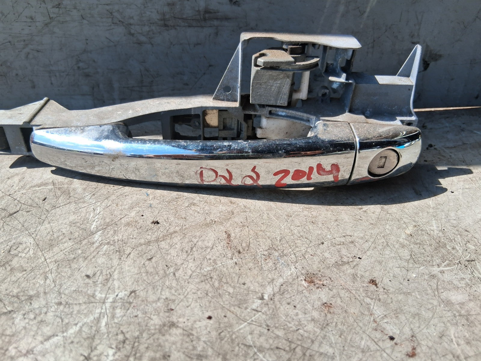 2011 CITROEN DS3 NSF PASSENGER SIDE FRONT LEFT EXTERIOR DOOR HANDLE 9684560080