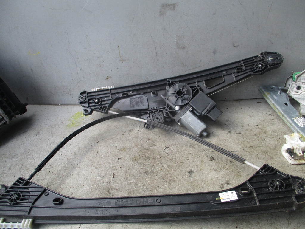 2013 PEUGEOT 5008 NSF FRONT PASSENGER SIDE DOOR WINDOW MECHANISM 9830389380