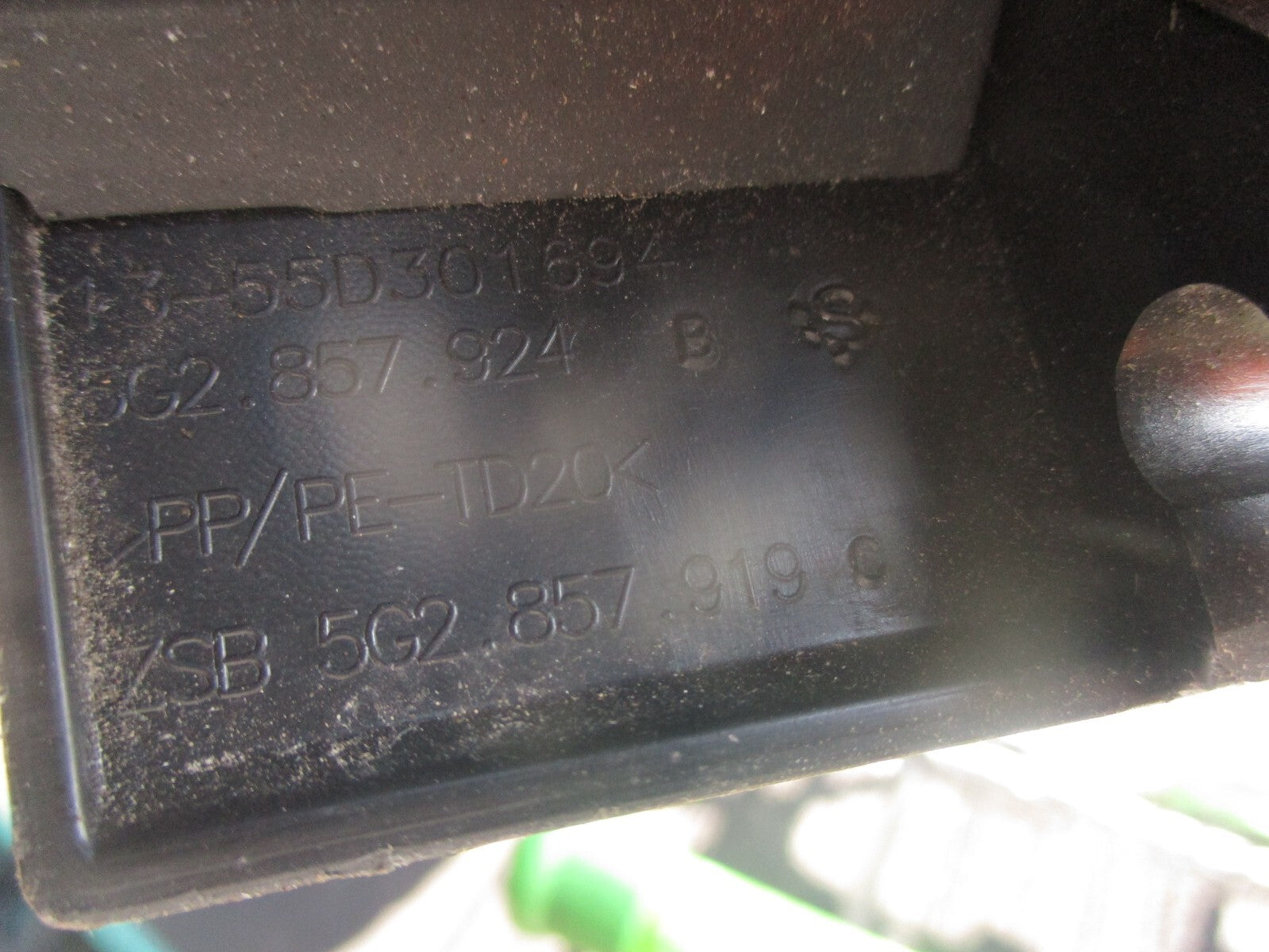 2015 VOLKSWAGEN GOLF MK7 OS DRIVER FRONT GLOVEBOX STORAGE COMPARTMENT 5G2857924B