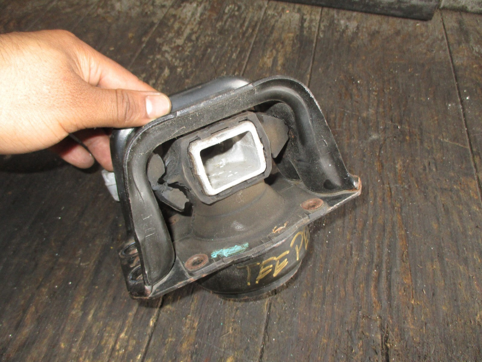 PEUGEOT TEEPEE CITROEN BERLINGO MK2 2012 OS DRIVER SIDE ENGINE MOUNT