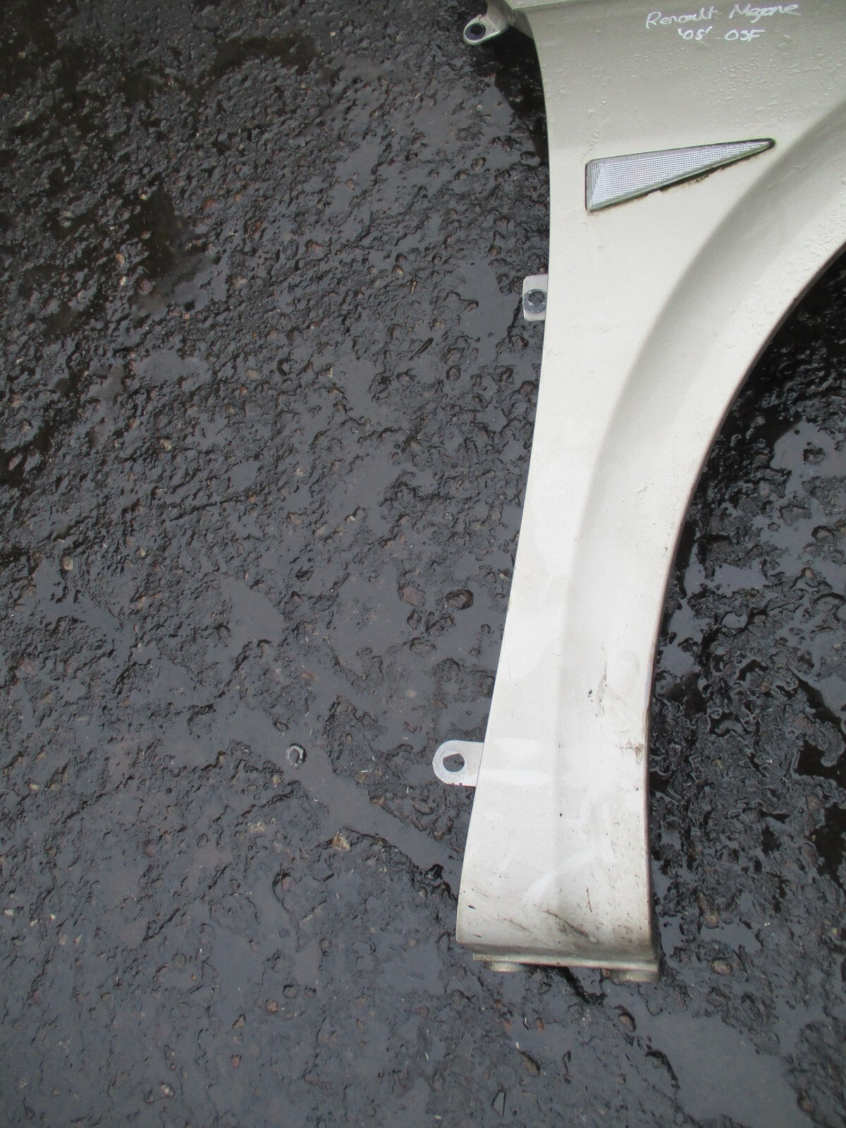 2005 RENAULT MEGANE MK2 OF DRIVER SIDE WING PANEL GOLDEN