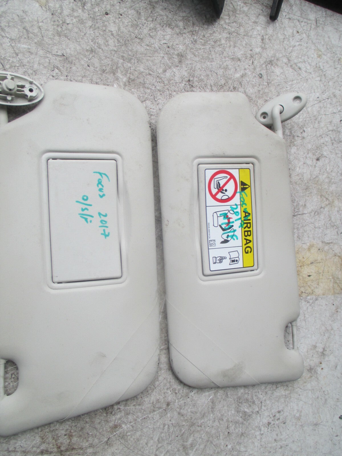 FORD FOCUS 2017 MK3 PAIR OF FRONT SUN VISOR