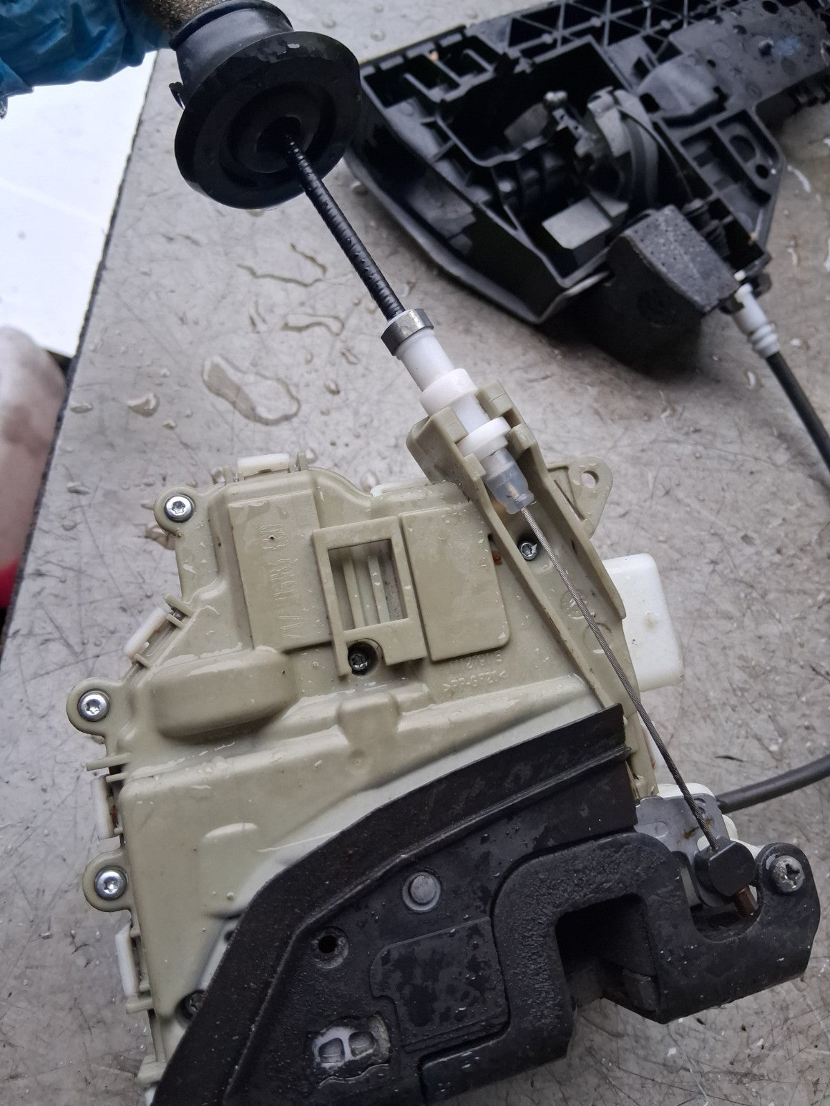 2015 AUDI A1 MK1 SIDE FRONT DOOR LOCK MECH MECHANISM JA6-8J2837015E