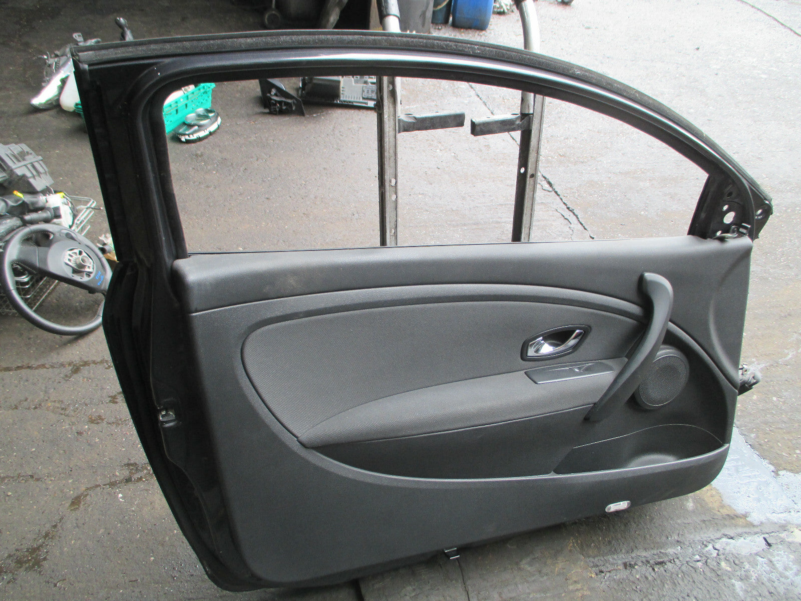 RENAULT MEGANE MK3 2013 NSF PASSENGER SIDE COMPLETE DOOR GRIS ECLIPSE