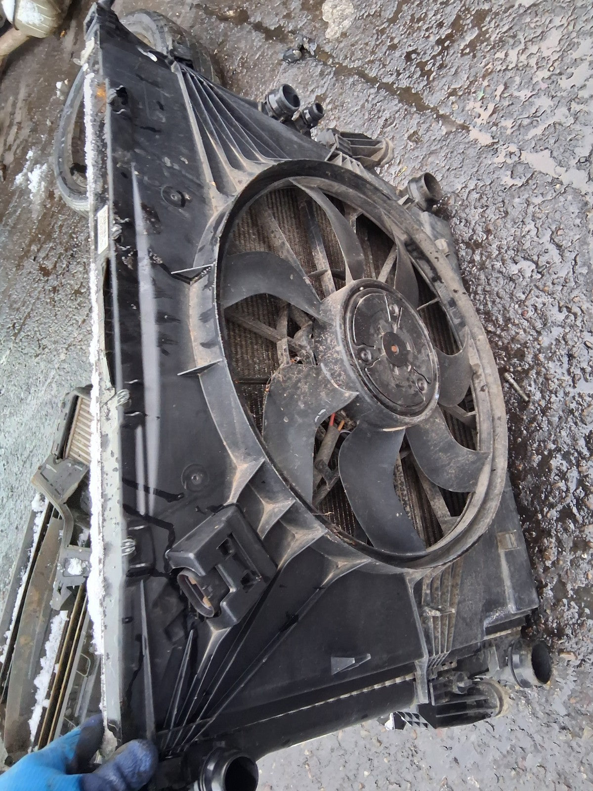 MERCEDES BENZ SPRINTER W907 2.1 DIESELMANUAL RADIATOR A9105000200 A4479060412