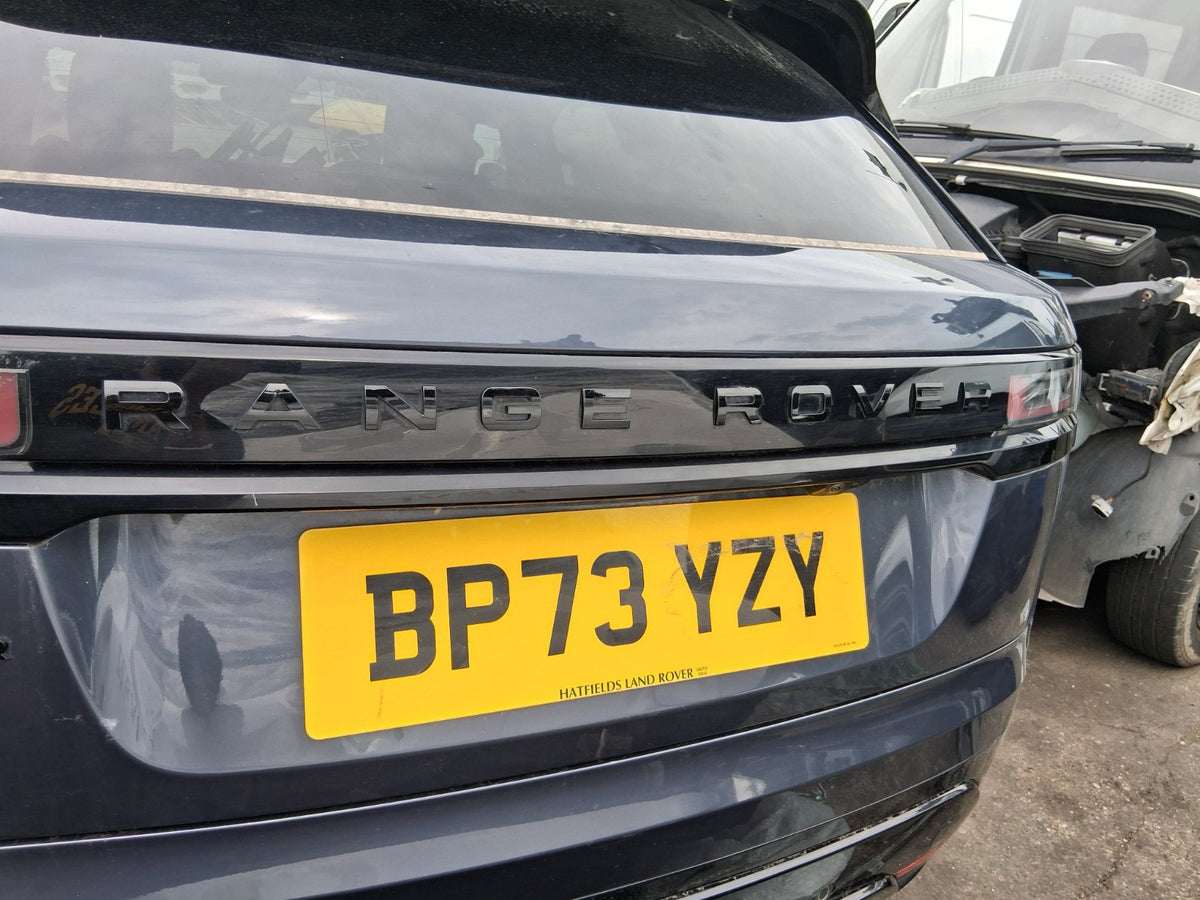 2024 RANGE ROVER VELAR DYNAM FACELIFT REAR TAILGATE BOOT LIGHT BAR