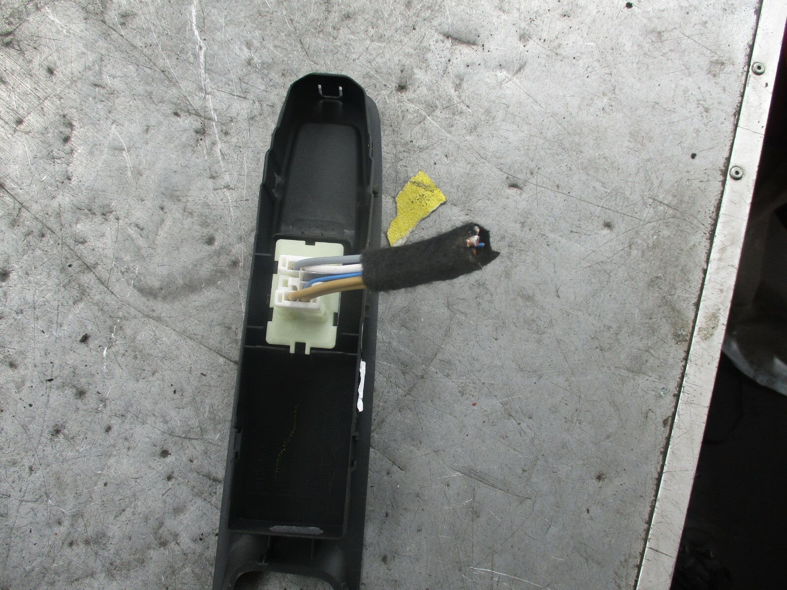 RENAULT CLIO X98 MK4 DOOR TRIM COVER 809611006R
