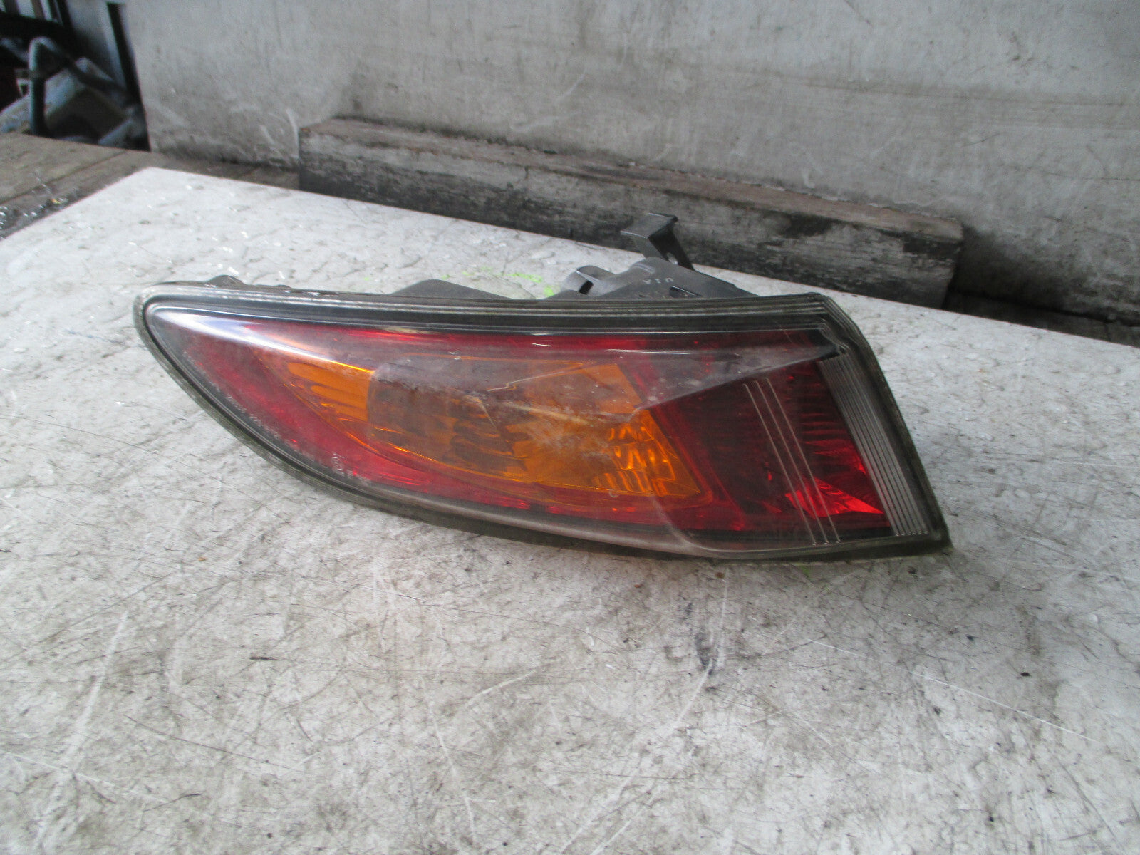 HONDA CIVIC MK8 2006 NSR PASSENGER SIDE REAR TAIL LIGHT