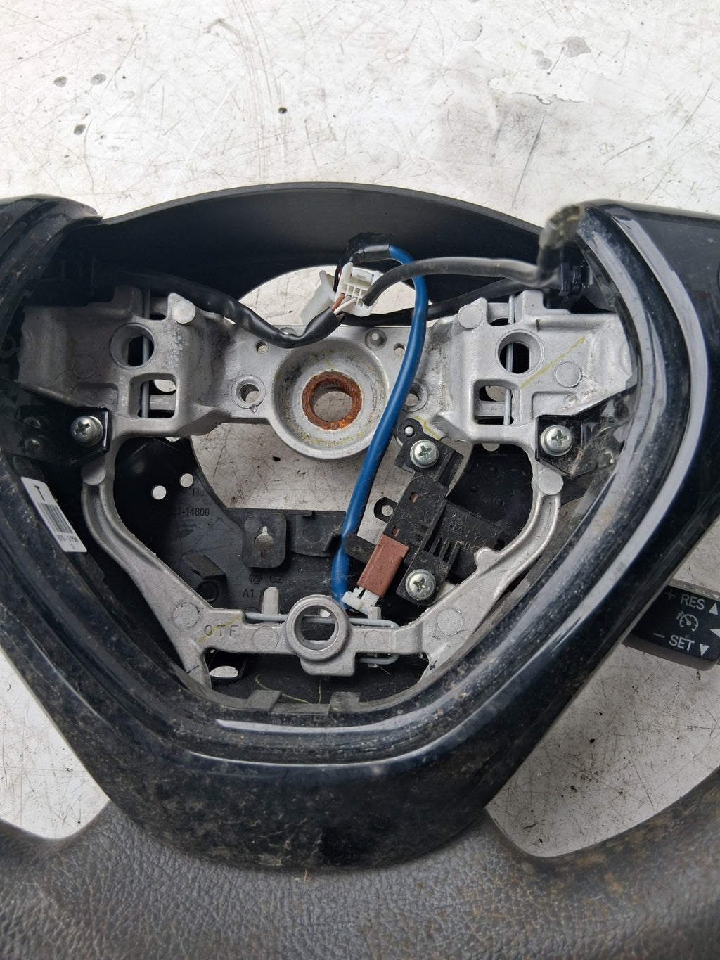 2020 TOYOTA AYGO MK2 3 SPOKE MULTIFUNCTION LEATHER STEERING WHEEL 451000H050