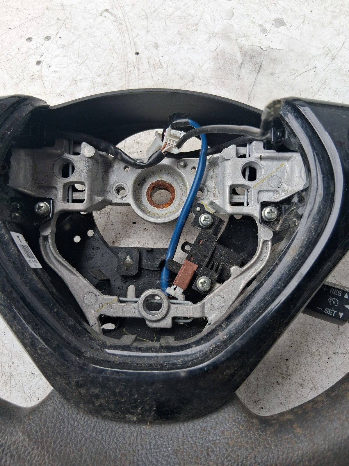 2020 TOYOTA AYGO MK2 3 SPOKE MULTIFUNCTION LEATHER STEERING WHEEL 451000H050