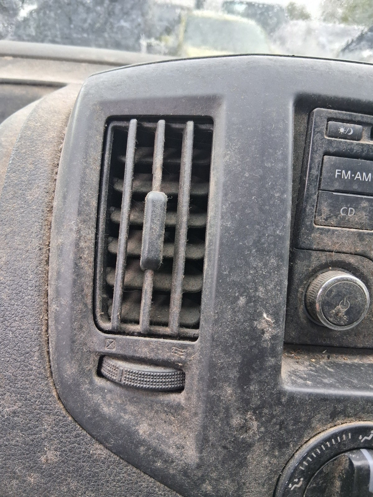 2018 NISSAN NV200 FRONT DASHBOARD AIR VENT PAIR