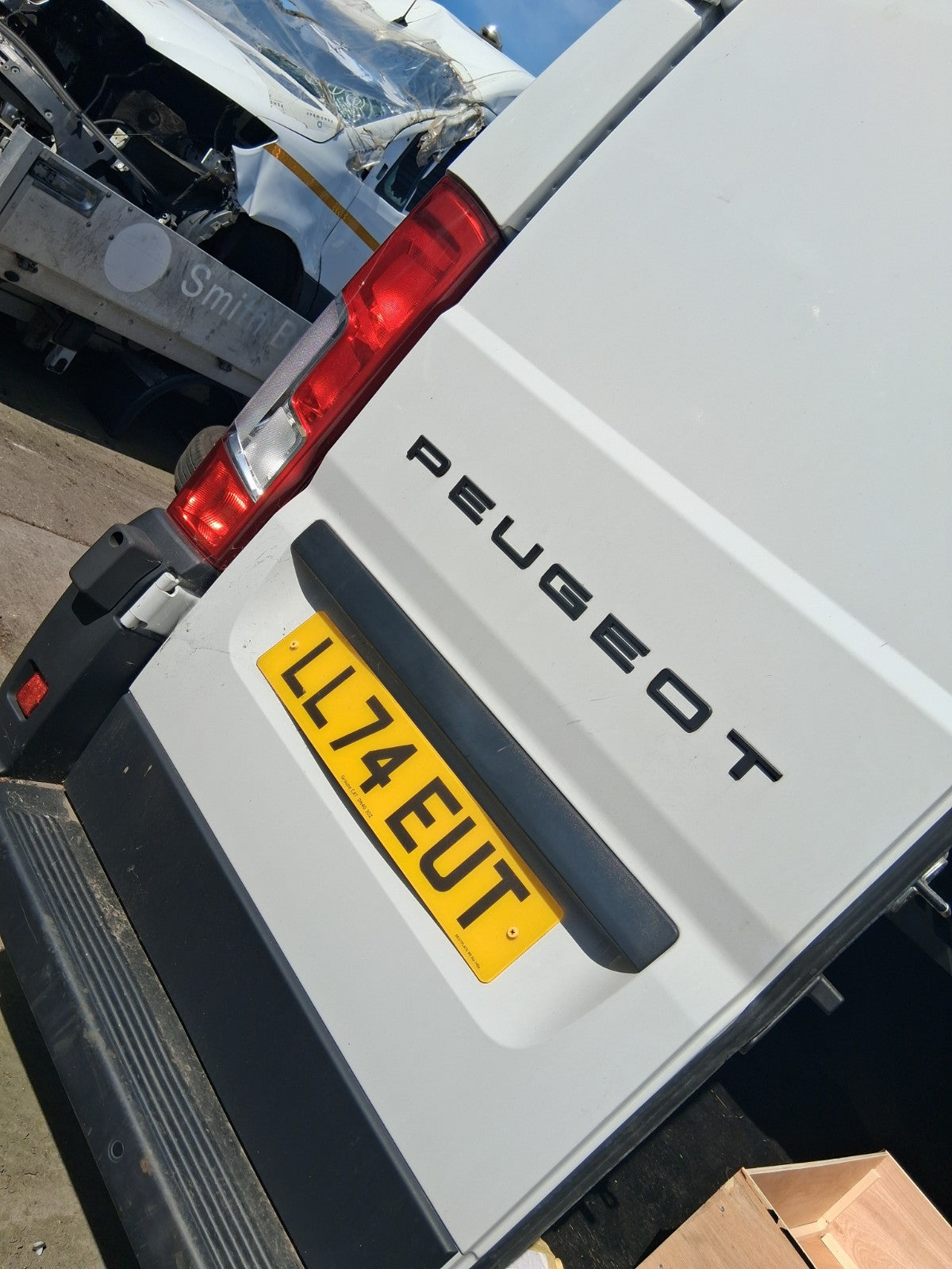 2024 PEUGEOT BOXER MK3 NSR PASSENGER SIDE REAR COMPLETE DOOR WHITE