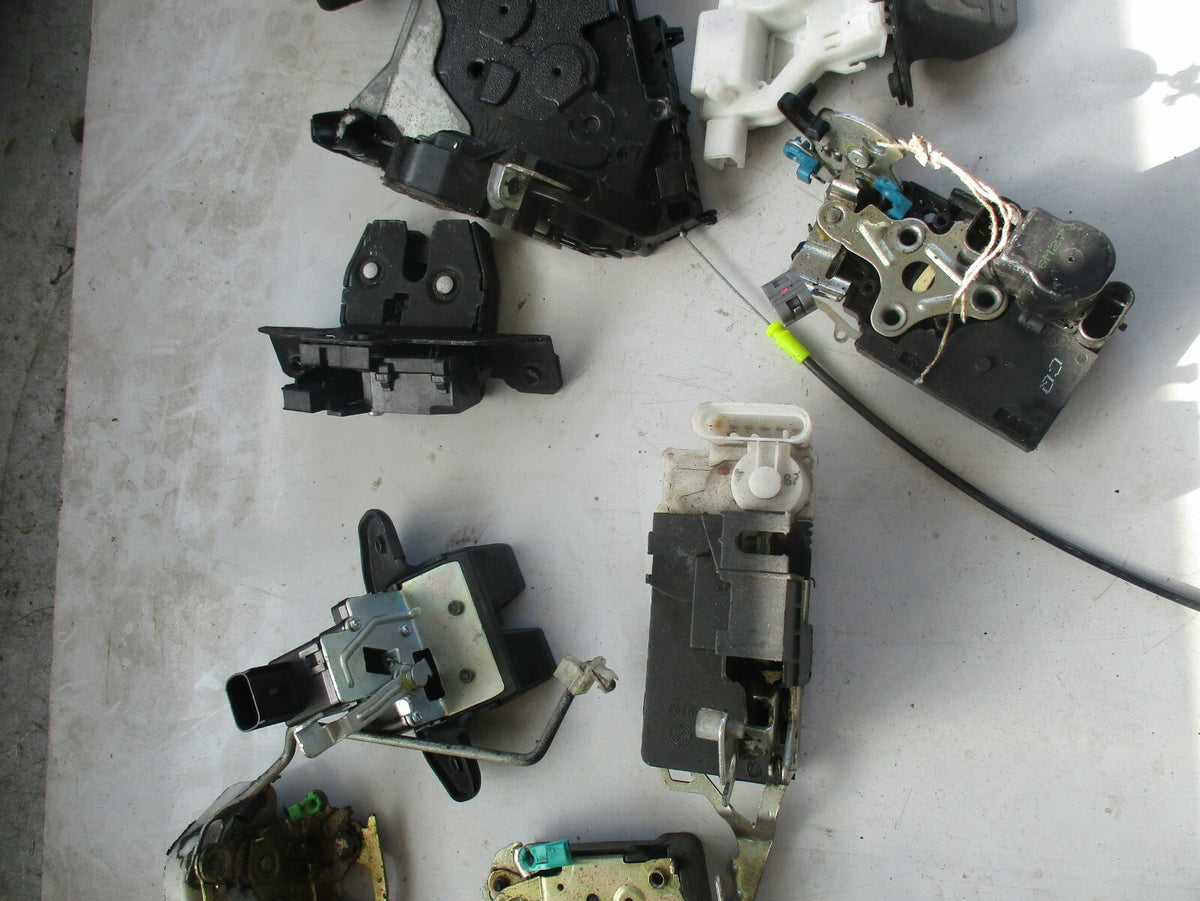 UNKNOWN CAR DOOR & BOOTLID TAILGATE LOCK MECHS JOB LOT
