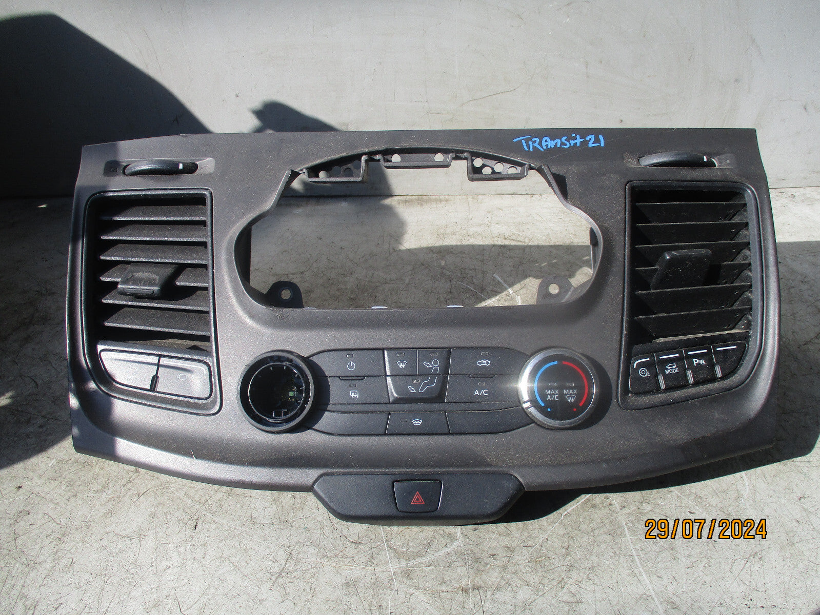 2021 FORD TRANSIT MK8 CUSTOM CLIMATE CONTROL SWITCH PANEL TRIM JK2118835BDW