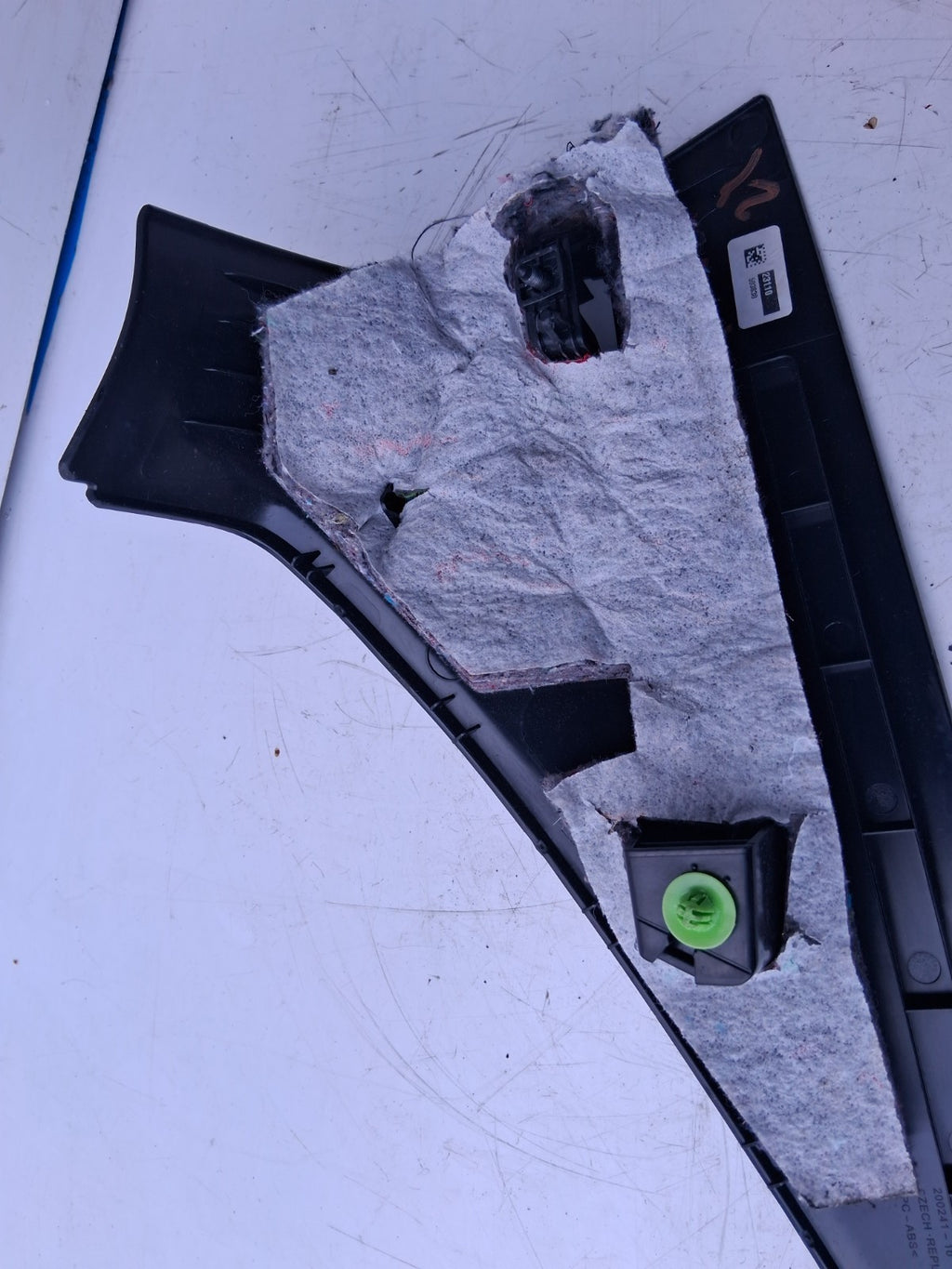 2024 BMW 2 SERIES F44 COUPE NSR REAR PASSENGER LEFT SIDE C PILLAR TRIM 8096757