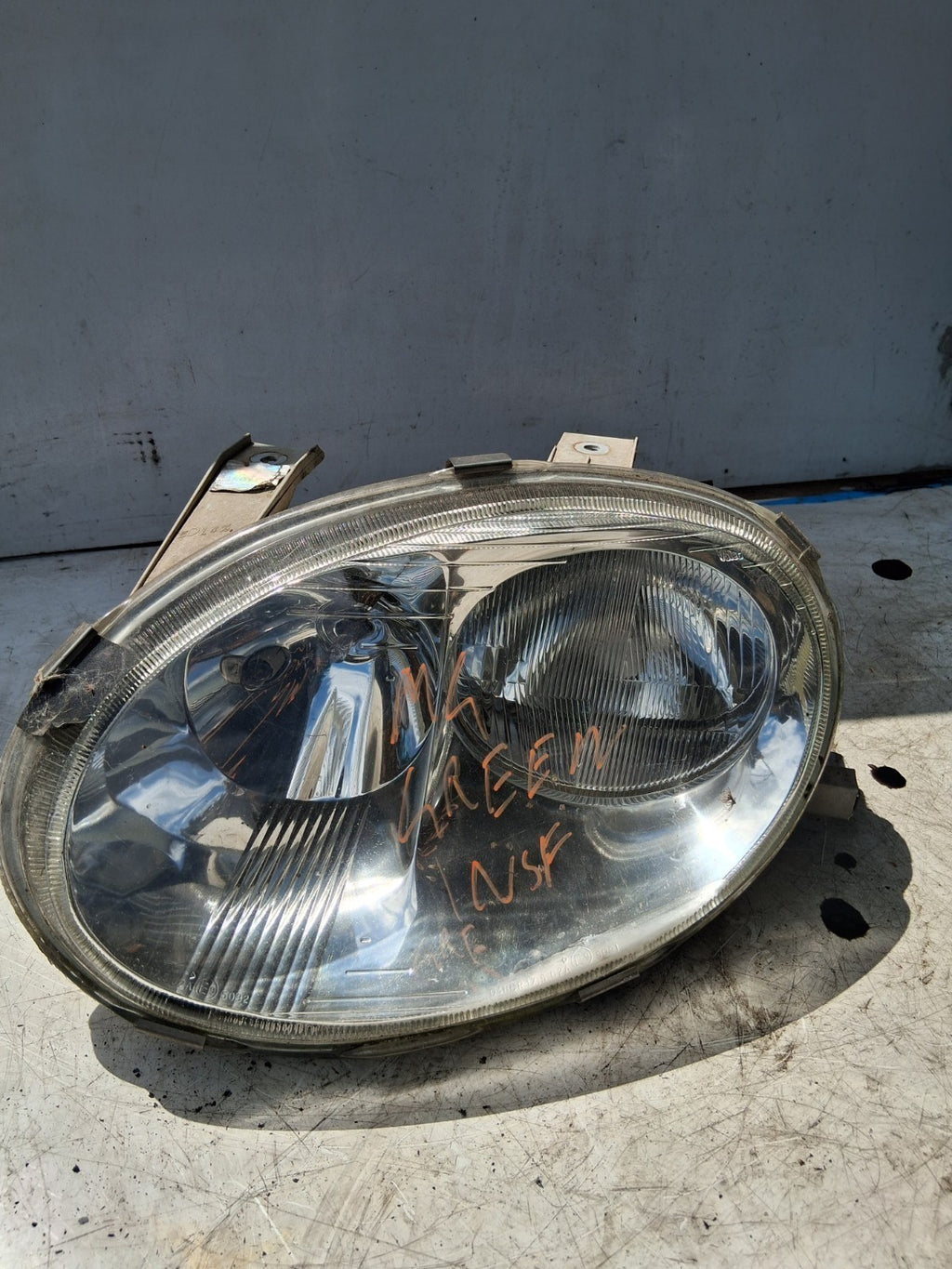 1996 MG F NSF PASSENGER SIDE FRONT HEADLIGHT 66918650