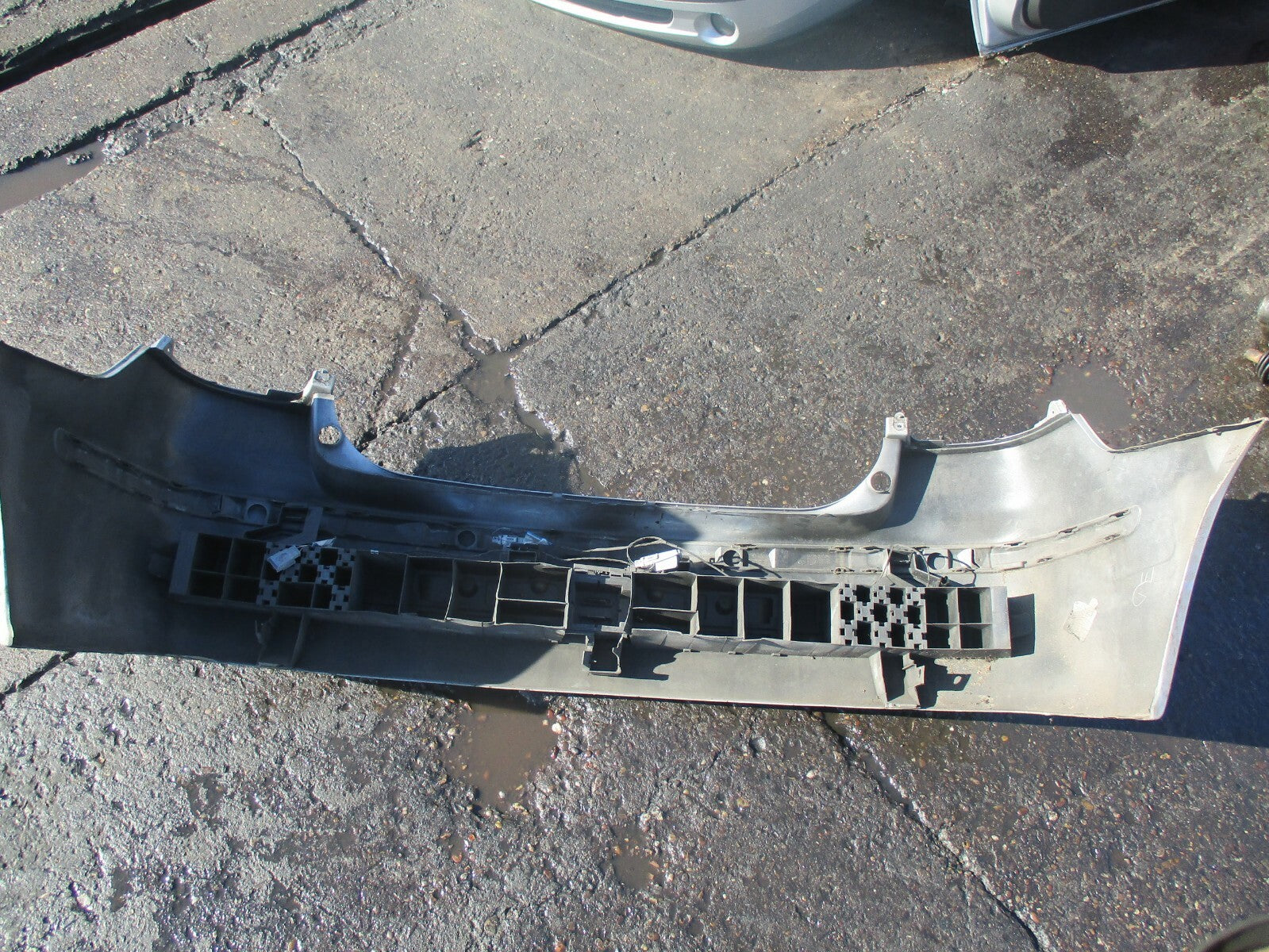 RENAULT LAGUNA MK2 COMPLETE REAR BUMPER SILVER