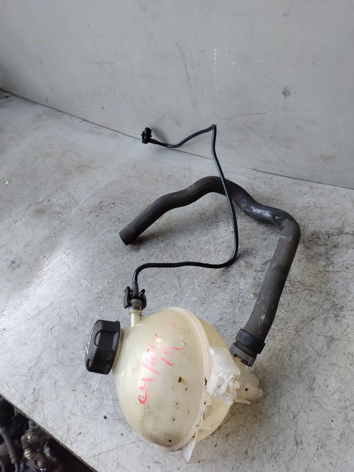 2019 CITROEN C4 CACTUS COOLANT EXPANSION BOTTLE TANK 980077728002