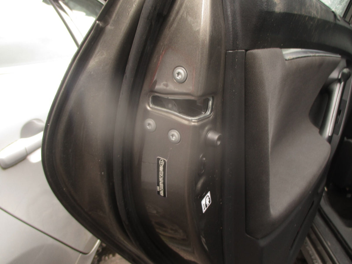 2017 TOYOTA VERSO NSF PASSENGER SIDE FRONT LEFT DOOR LOCK