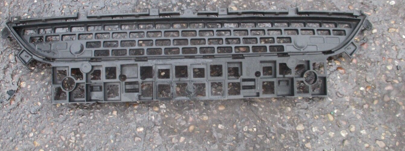 2023 RENAULT FRONT LOWER MASTER GRILLE (ref s)