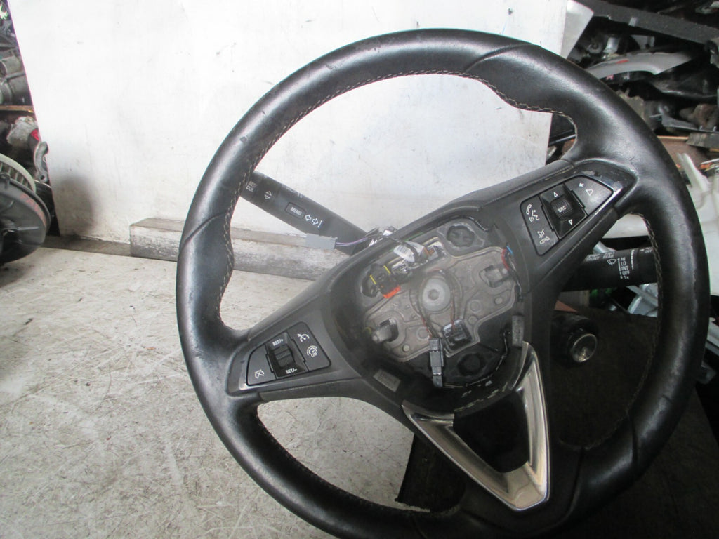 VAUXHALL CORSA E STEERING WHEEL WITH IGNITION BARREL 13403218