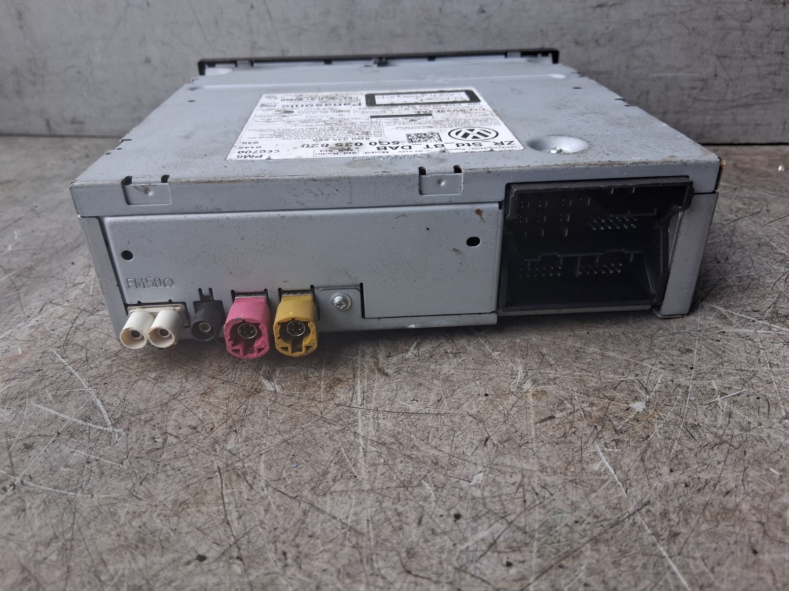 2013 VW VOLKSWAGEN GOLF MK7 MULTIMEDIA CD PLAYER STEREO HEAD UNIT 5G0035820