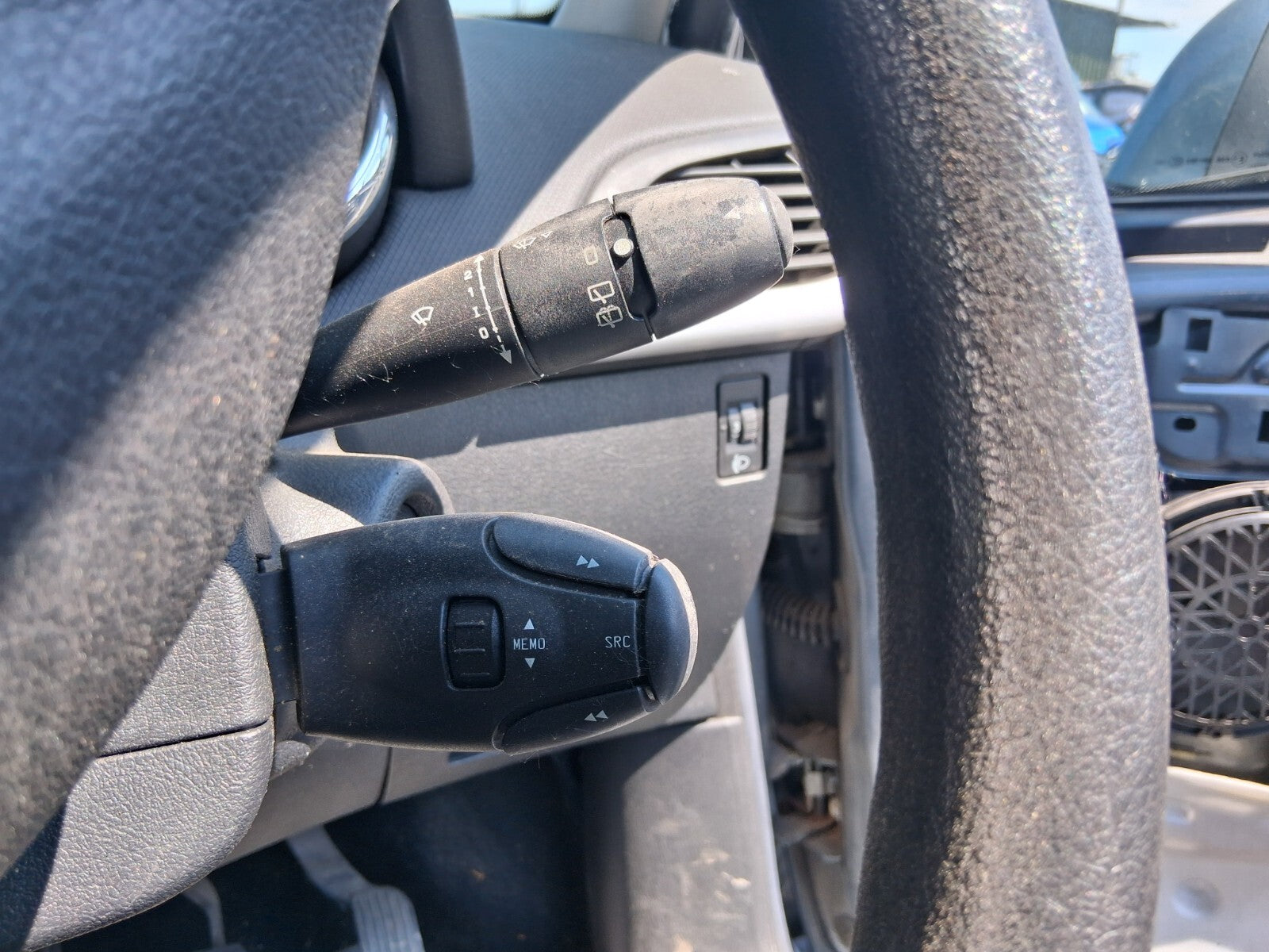 2009 PEUGEOT 207 INDICATOR WIPER STALK SWITCH WITH SQUIB