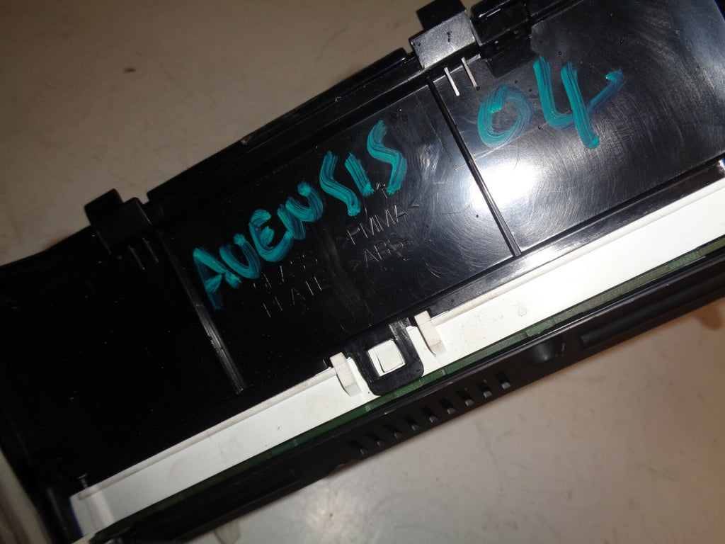TOYOTA AVENSIS 2004 MK2 T3-S SPEEDOMETER SPEEDO INSTRUMENT CLUSTER