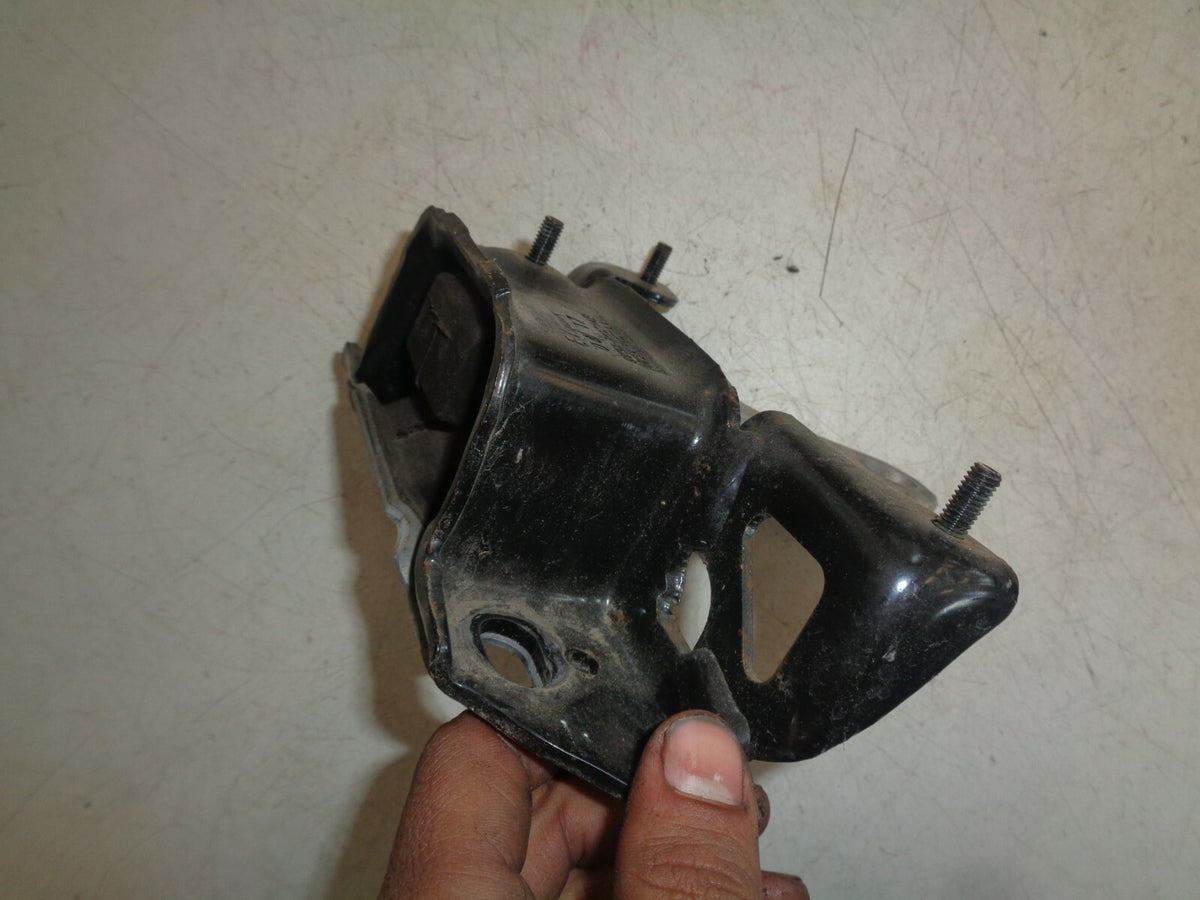 FORD FIESTA MK7 2017 ENGINE MOUNTING & TRANSMISSION MOUNTING 8V517M212AE