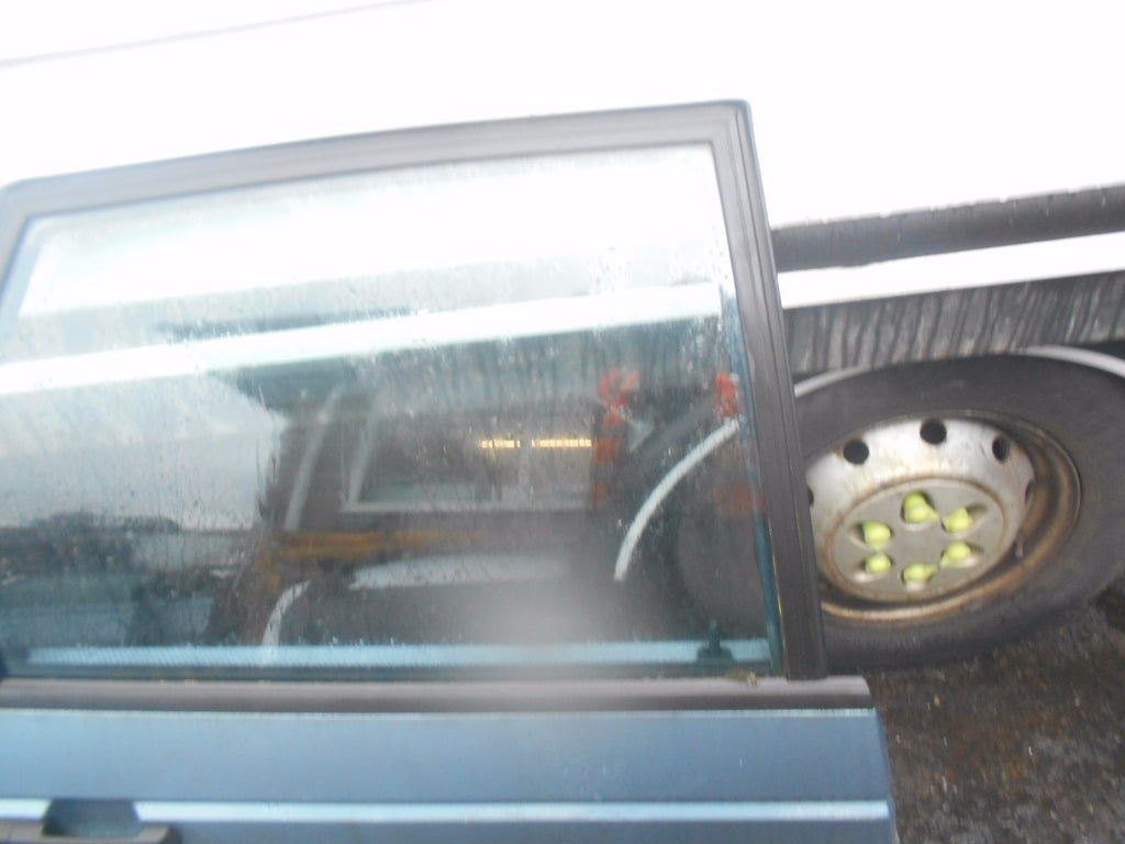 VOLKSWAGEN VW PASSAT B3 (MK3) 1990 OSR DRIVER SIDE REAR COMPLETE DOOR BLUE