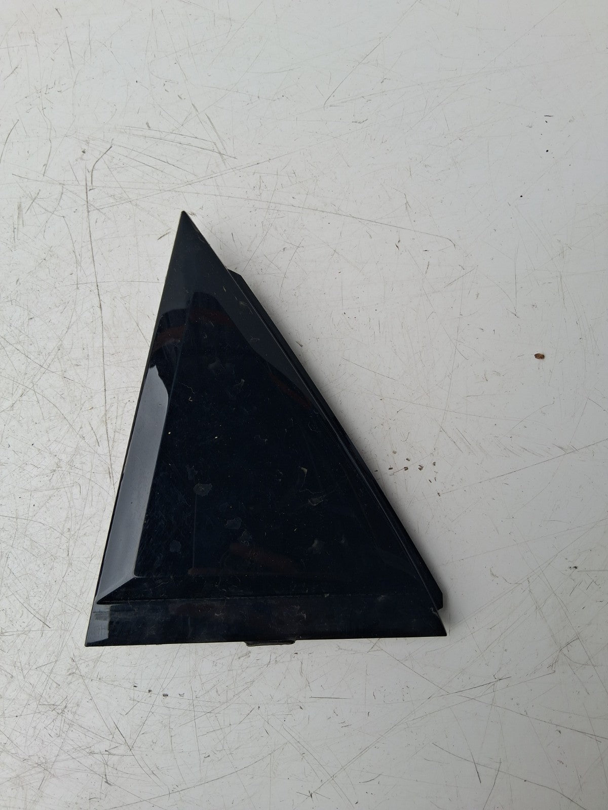 2025 AUDI A1 NSR NEAR PASSENGER LEFT SIDE REAR BLACK DOOR CORNER TRIM 82G839903A