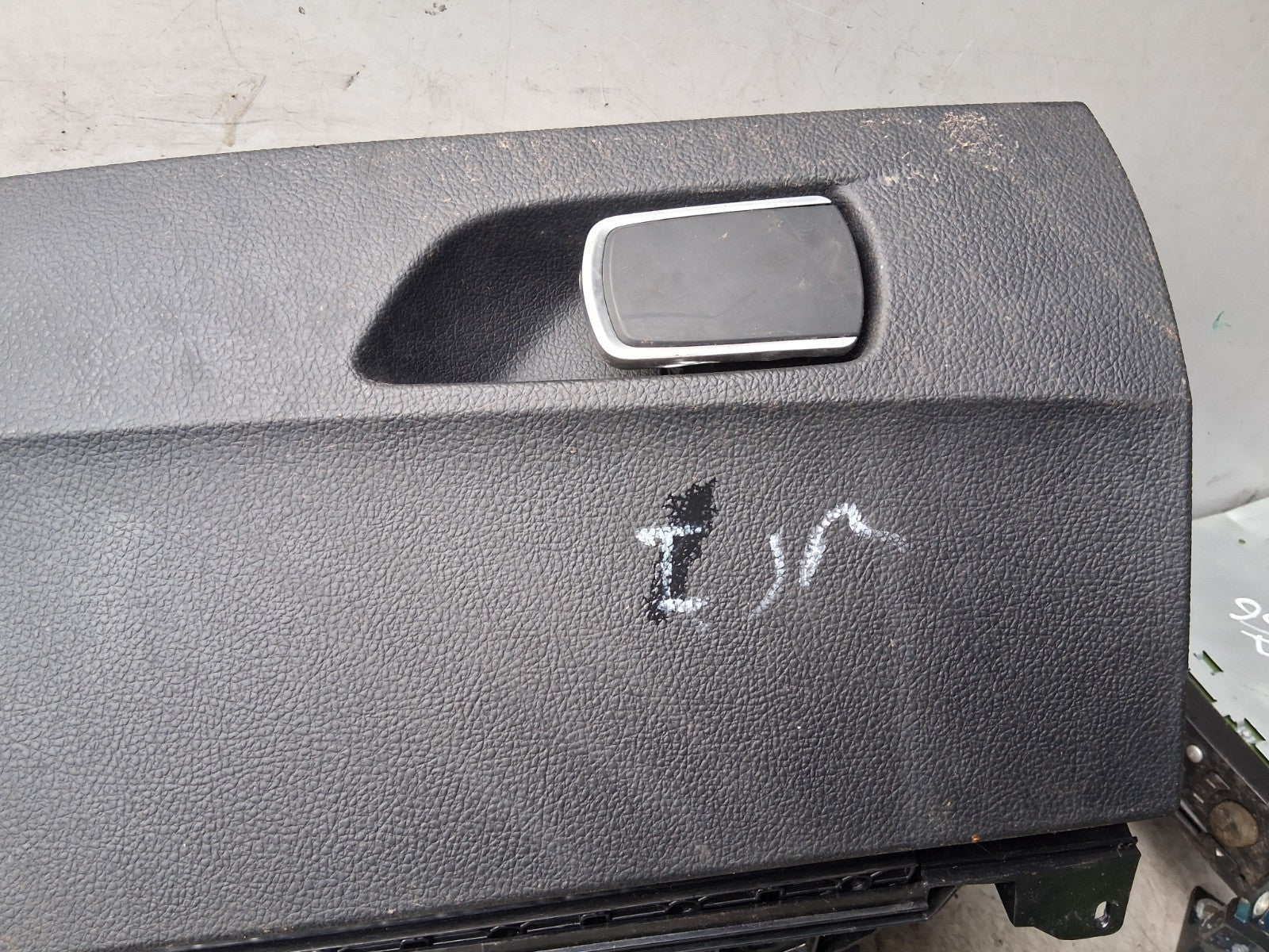 2016 BMW 1 SERIES F20 LCI DASHBOARD GLOVE BOX STORAGE COMPARTMENT 922725006
