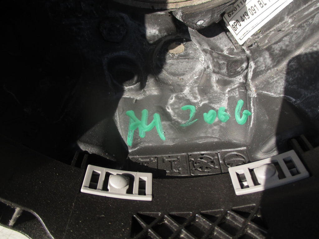 2006 AUDI A4 B7 3 SPOKE MULTIFUNCTION STEERING WHEEL 8P0419091
