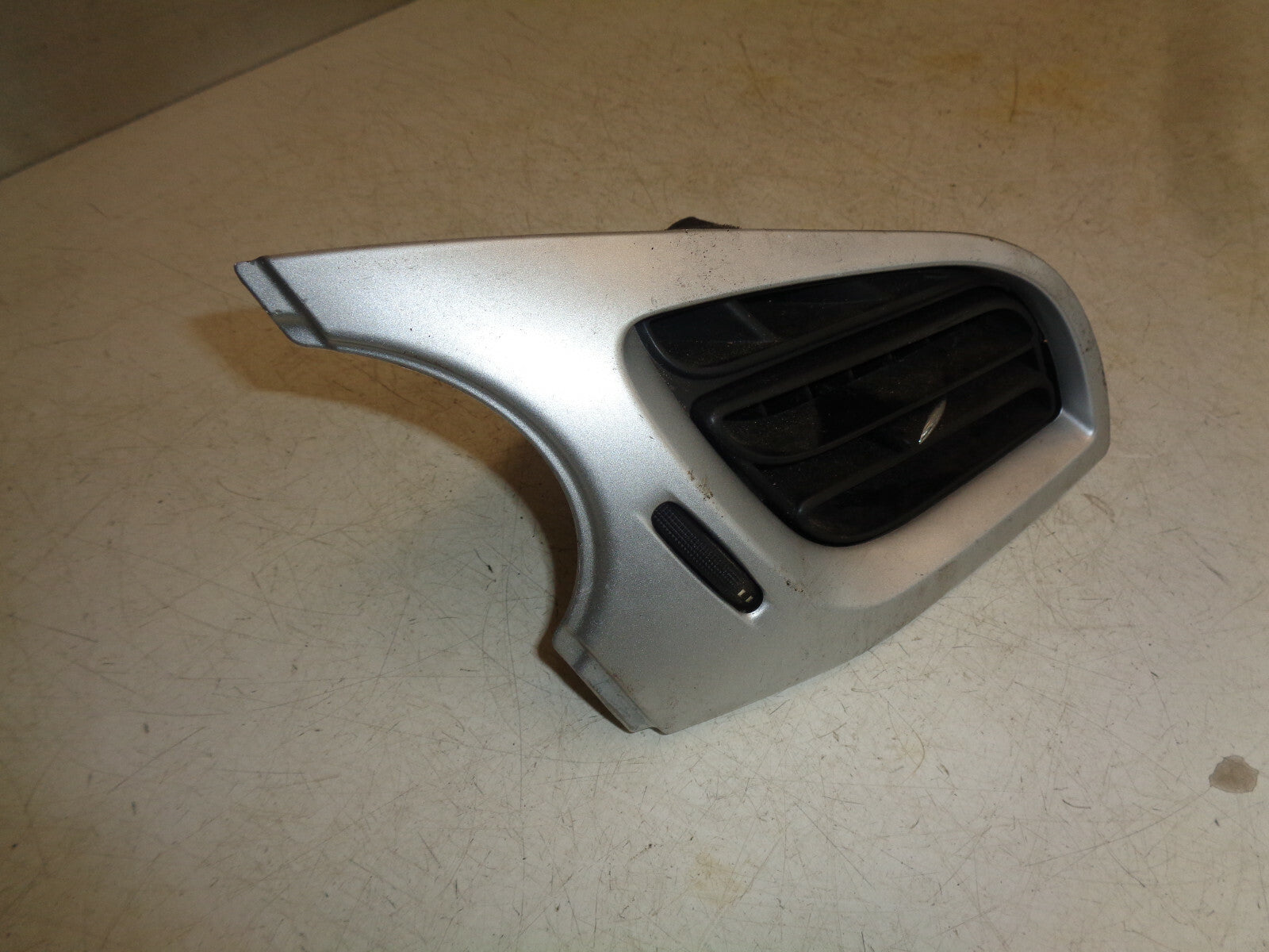 CITROEN C3 MK2 2010 OS DRIVER SIDE DASHBOARD AIR VENT