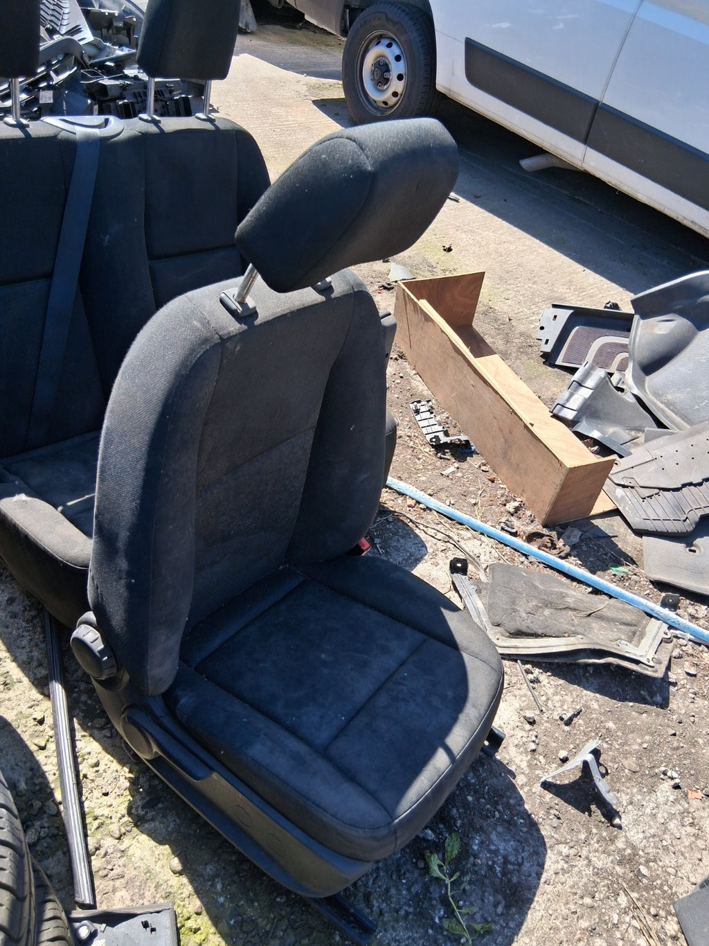 2020 MERCEDES SPRINTER W907 OSF DRIVER SIDE FRONT RIGHT FABRIC SEAT