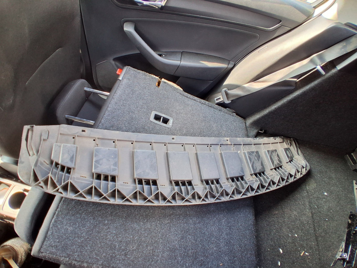 SEAT TOLEDO MK4 2018 FRONT BUMPER UNDERCOVER TRAY 6JA807611