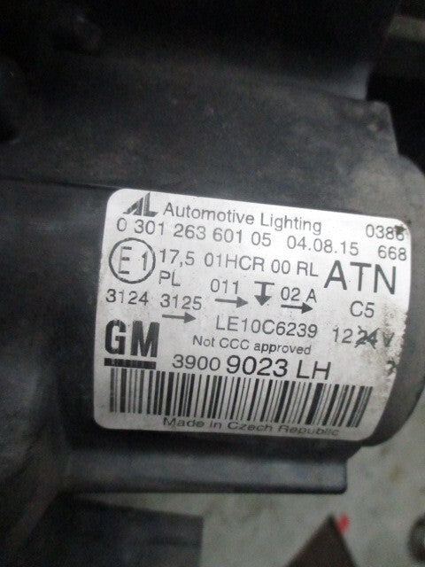 2016 VAUXHALL ZAFIRA C NS PASSENGER SIDE HEADLIGHT DAMAGED 39009023