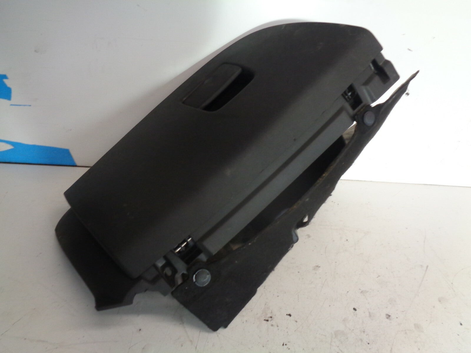 VAUXHALL CORSA E 2015-2019 DASHBOARD GLOVE BOX IN BLACK 13382336
