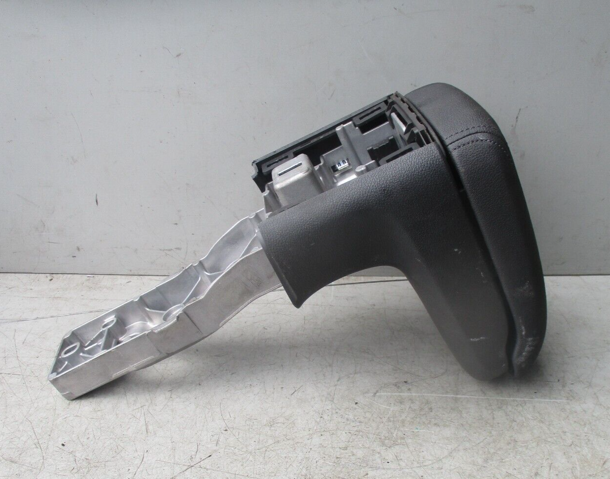VAUXHALL SAFIRA C 2017 CENTRE CONSOLE STORAGE COMPARTMENT ARMREST 9928009958