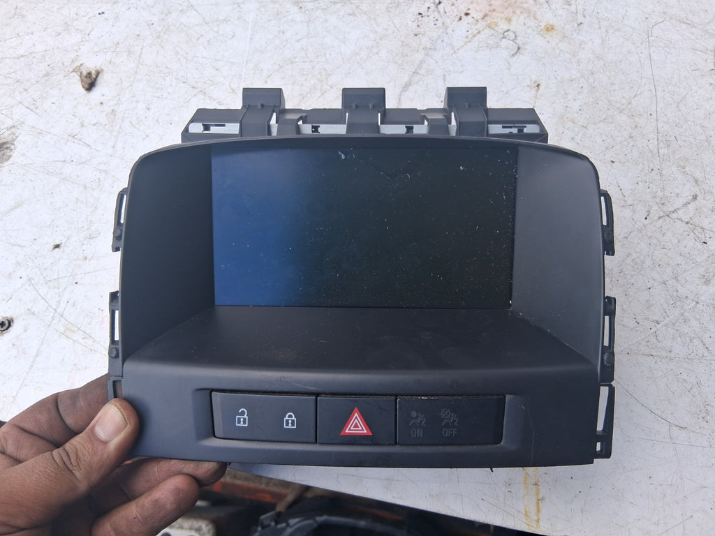2013 VAUXHALL ASTRA J LCD SCREEN DISPLAY HEAD UNIT 95196687
