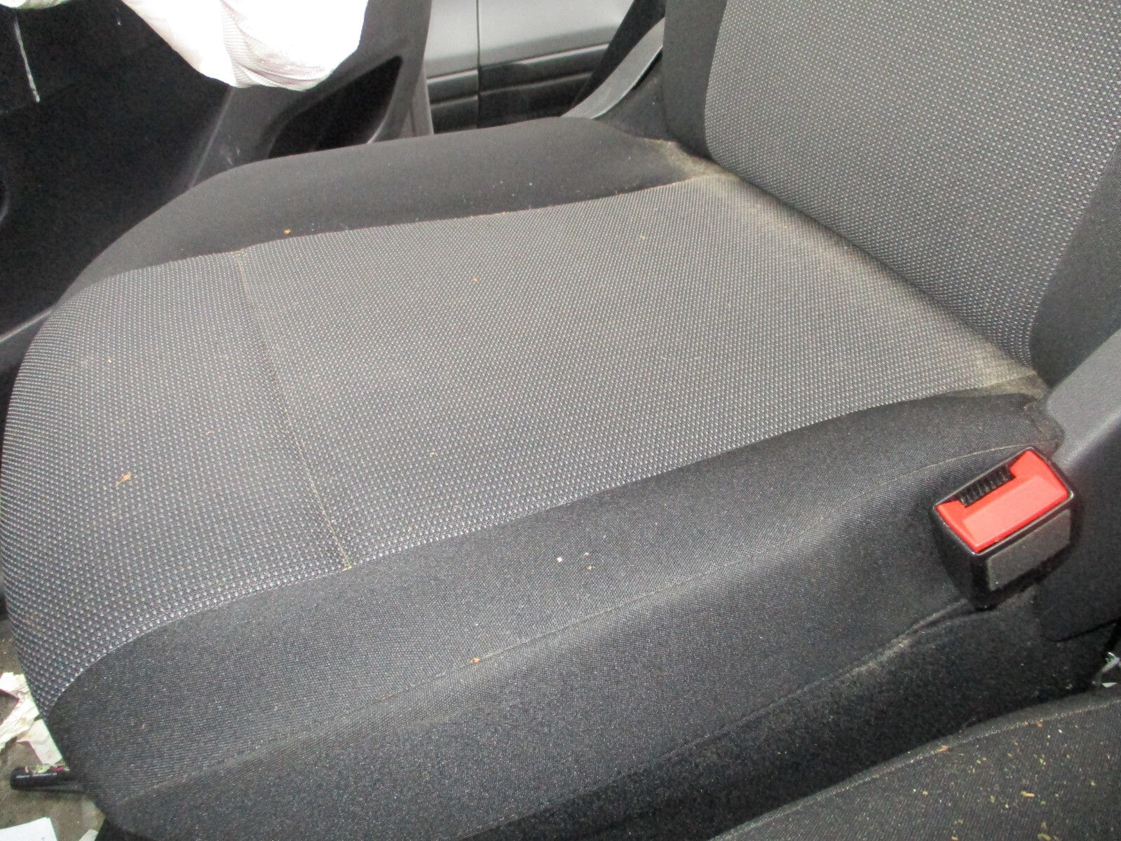 PEUGEOT PARTNER MK3 2022 OS DRIVER SIDE FRONT COMPLET SEAT FABRIC