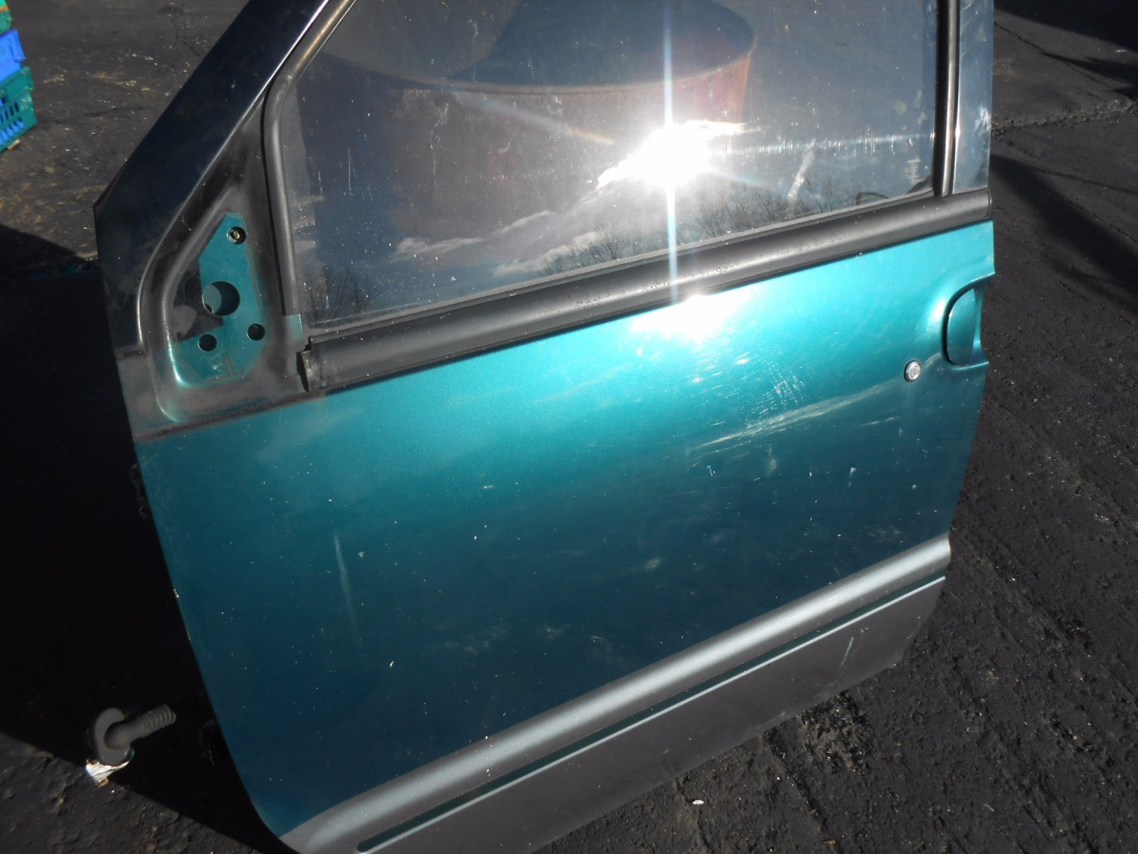 NISSAN SERENA C23 (MK1) 1994 NSF PASSENGER SIDE FRONT COMPLETE DOOR GREEN