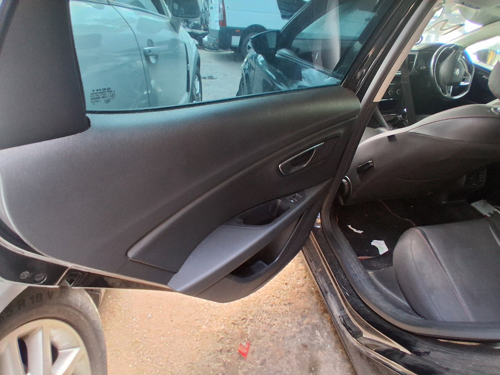 SEAT LEON MK3 2015 NSR PASSENGER NEAR SIDE REAR DOOR CARD