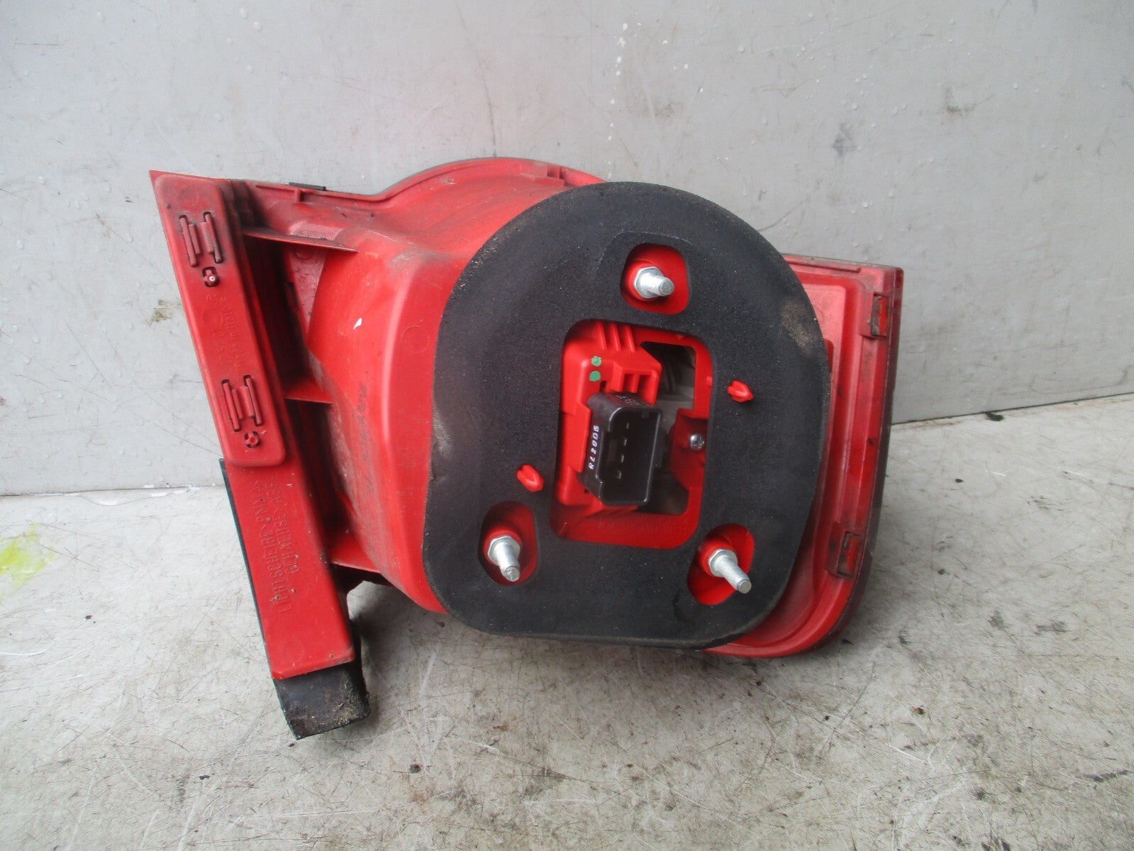 VOLKSWAGEN PASSAT 2006 OSR DRIVER SIDE REAR TAIL LIGHT