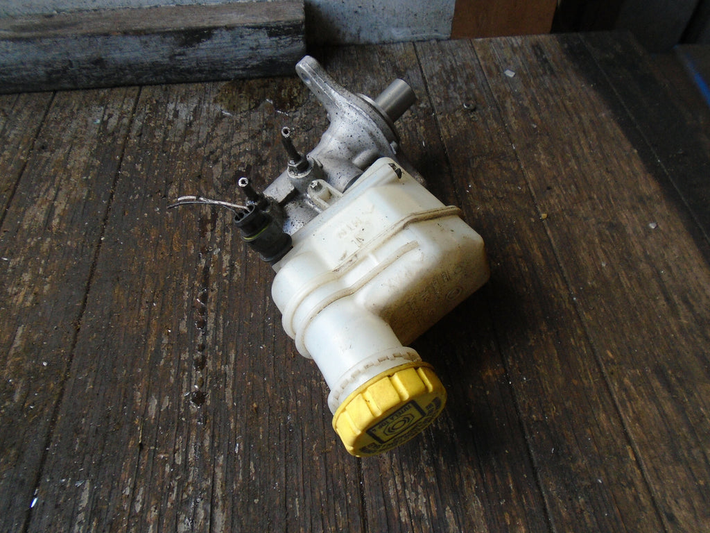 FIAT 500 2013 1.2 PETROL BRAKE MASTER CYLINDER 32069666