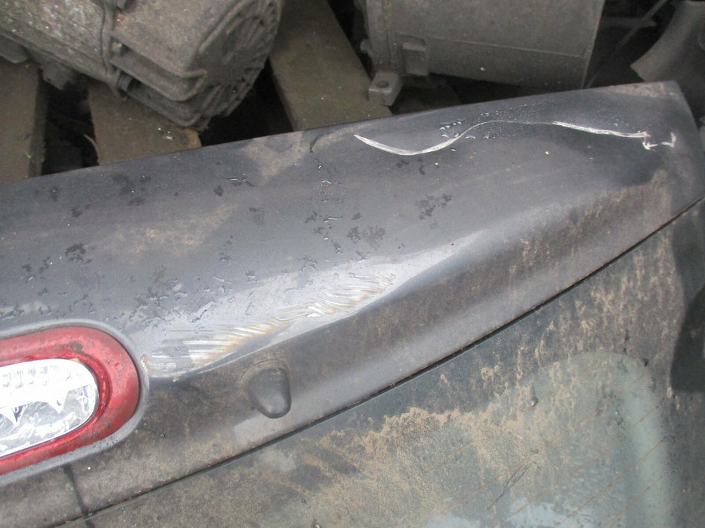 KIA CARENS UN (MK2) TAILGATE BOOTLID GREY BOOT LID HATCH MPV